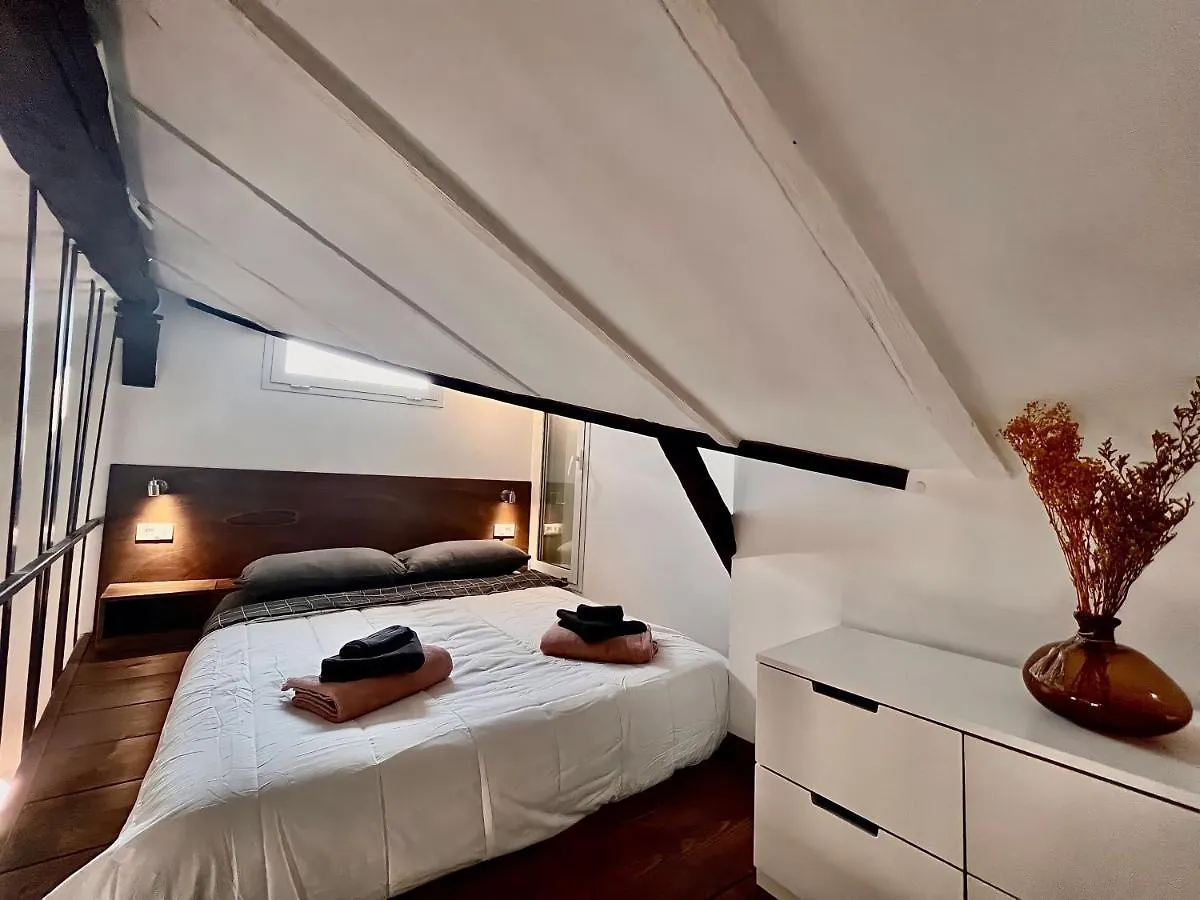 Piazza Pontida Modern Loft Bergamo Apartment